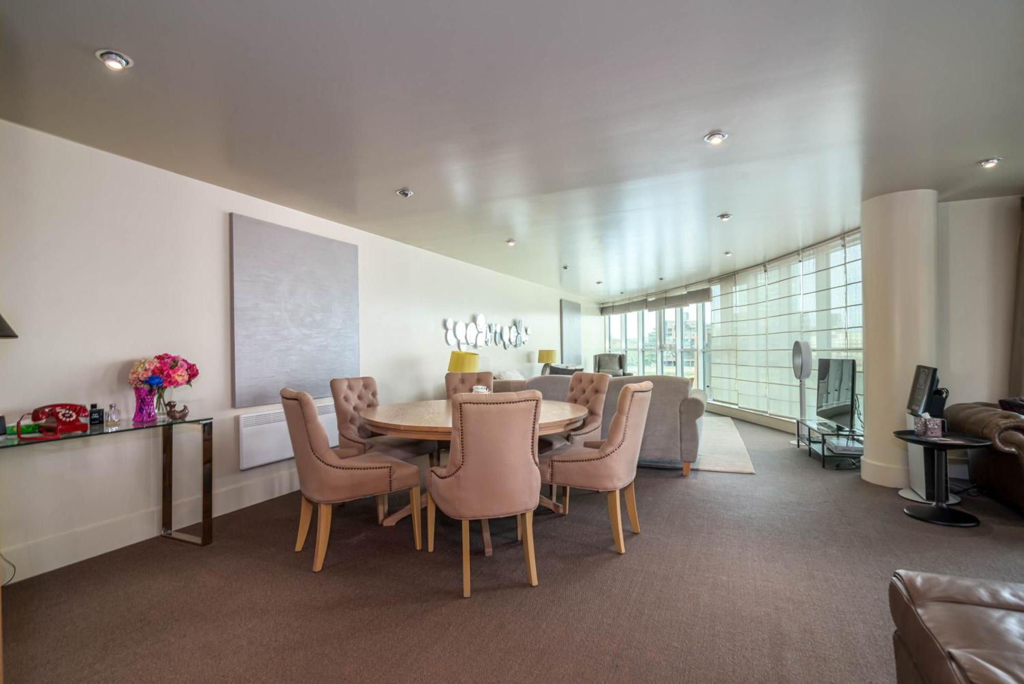 Fabulous 3 Bed Apartment In Vauxhall Лондон Екстериор снимка