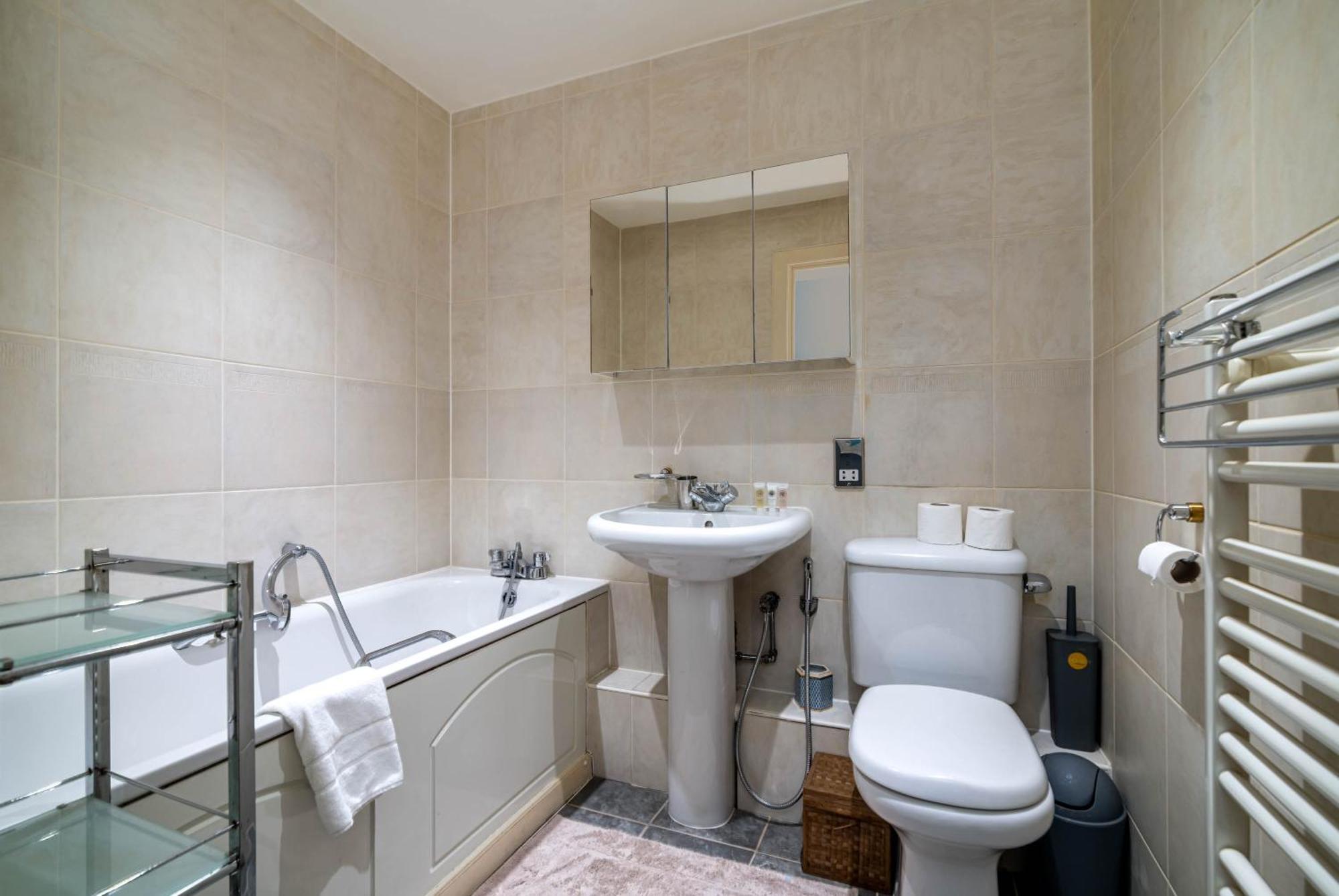 Fabulous 3 Bed Apartment In Vauxhall Лондон Екстериор снимка