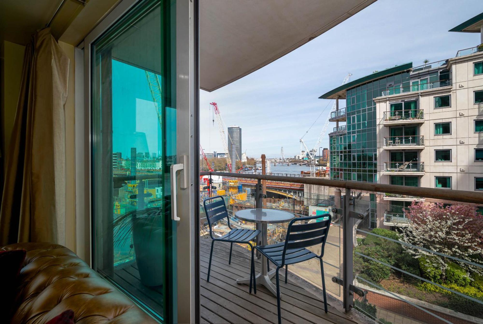 Fabulous 3 Bed Apartment In Vauxhall Лондон Екстериор снимка