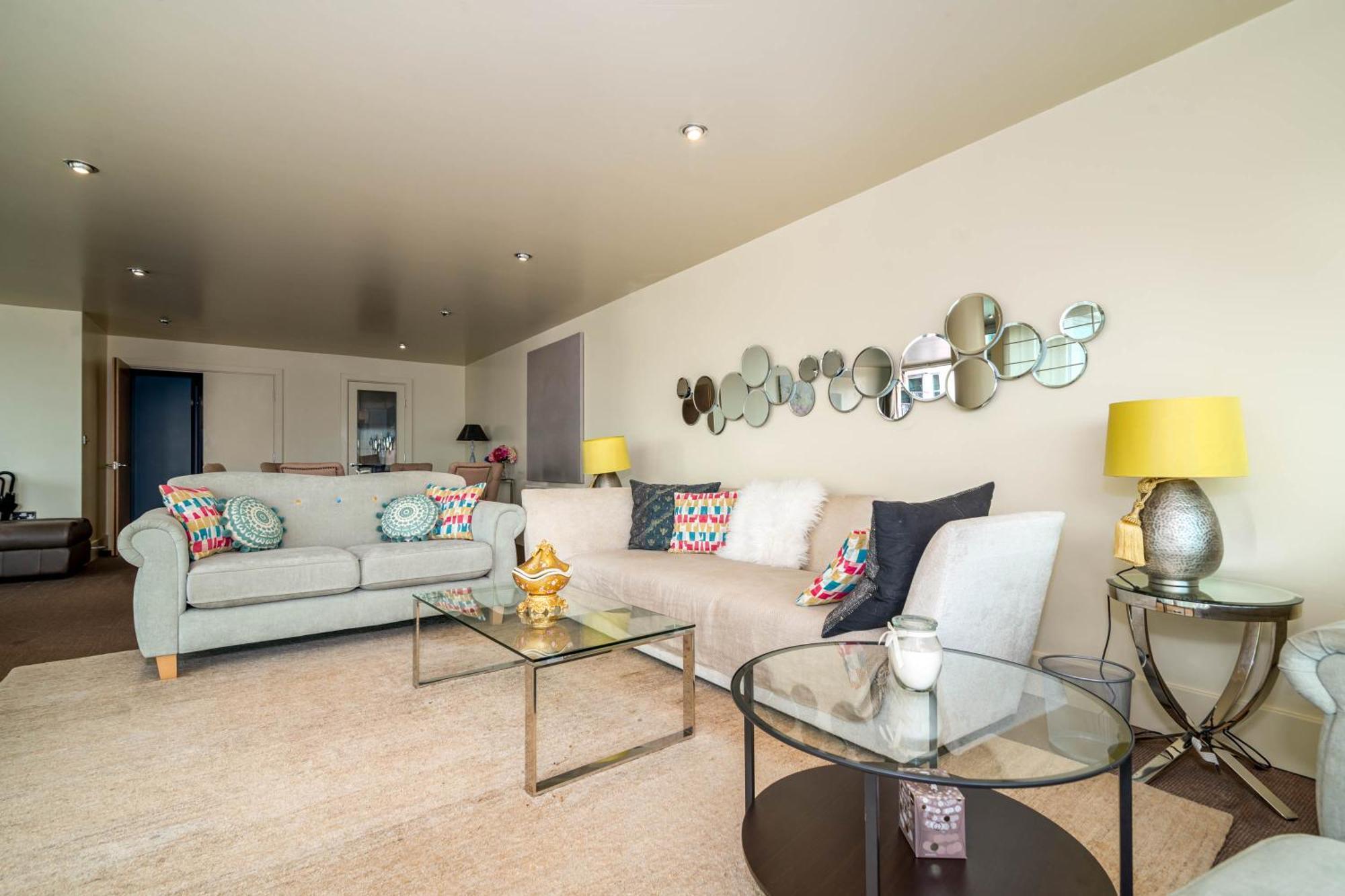 Fabulous 3 Bed Apartment In Vauxhall Лондон Екстериор снимка